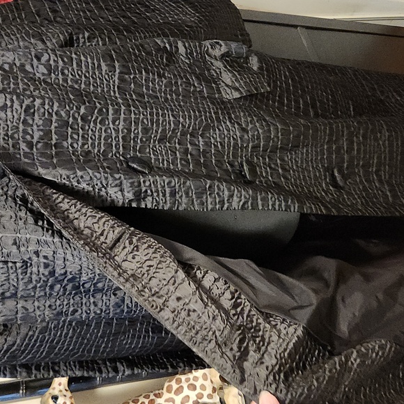 Vintage Black Trench Coat - Picture 4 of 10